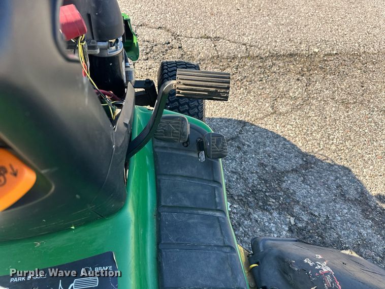 image for item EJ8577 2001 John Deere LT155 lawn mower