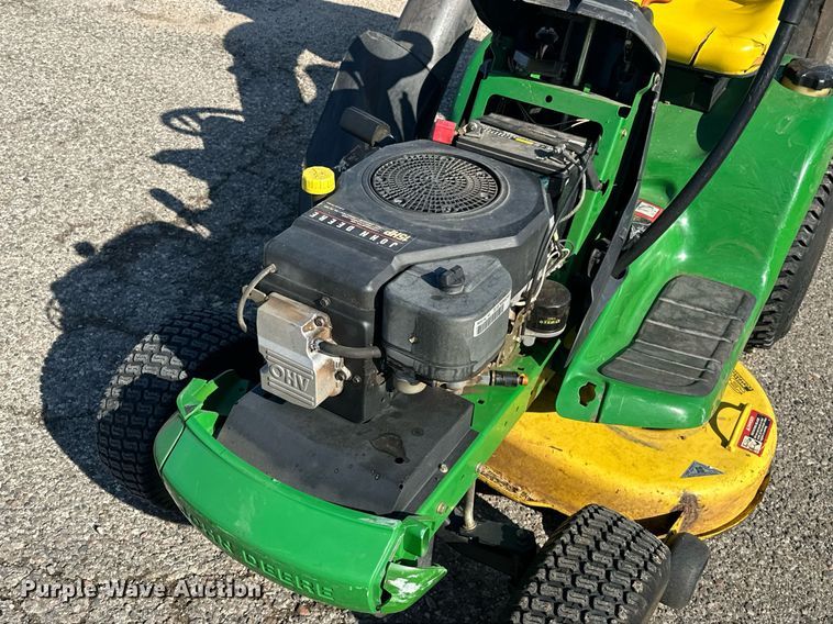 image for item EJ8577 2001 John Deere LT155 lawn mower
