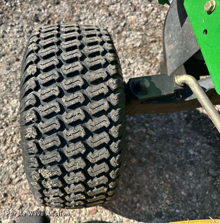 image for item EJ8577 2001 John Deere LT155 lawn mower