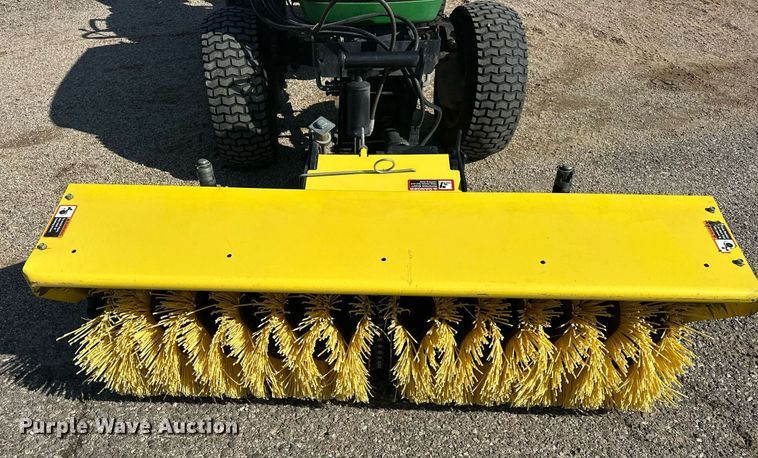 image for item EJ8579 1999 John Deere 4100 MFWD tractor