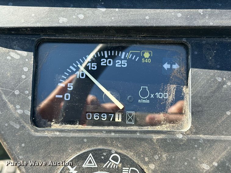 image for item EJ8579 1999 John Deere 4100 MFWD tractor