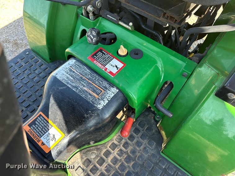 image for item EJ8579 1999 John Deere 4100 MFWD tractor