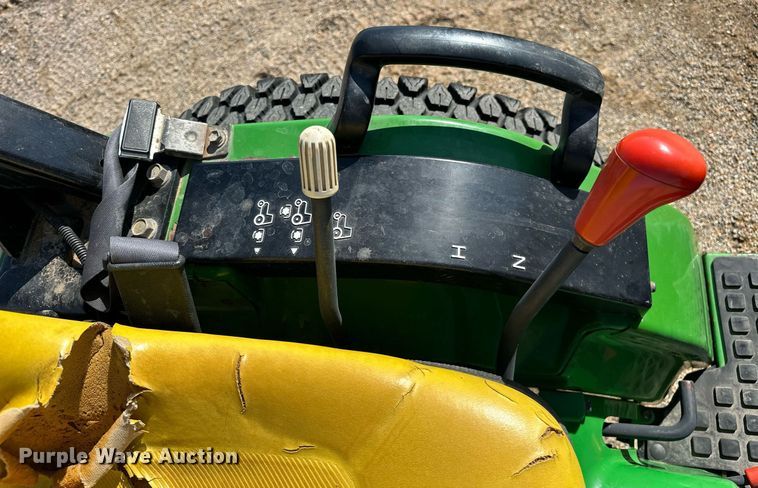 image for item EJ8579 1999 John Deere 4100 MFWD tractor