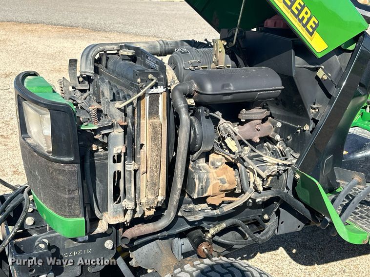 image for item EJ8579 1999 John Deere 4100 MFWD tractor