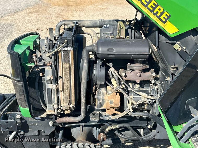 image for item EJ8579 1999 John Deere 4100 MFWD tractor