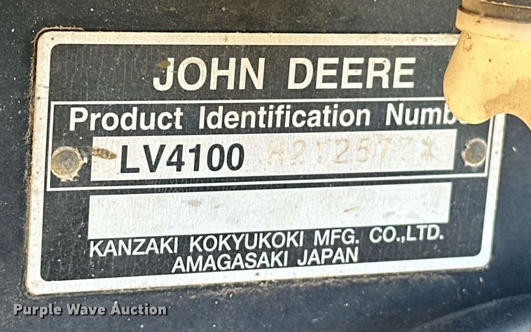 image for item EJ8579 1999 John Deere 4100 MFWD tractor