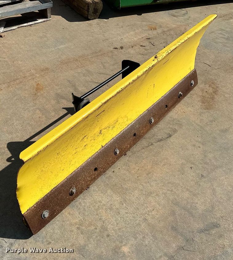 image for item EJ8579 1999 John Deere 4100 MFWD tractor