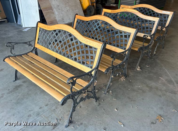 image for item EJ8580 (4) benches