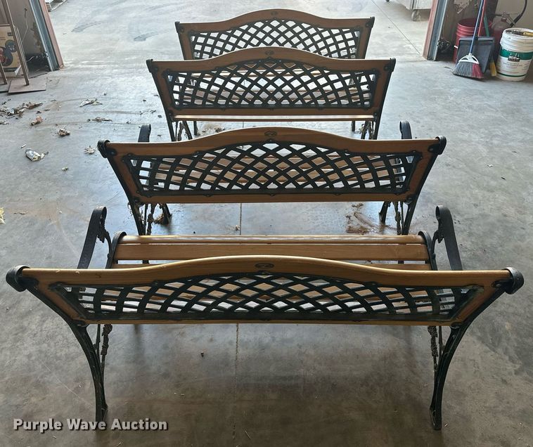 image for item EJ8580 (4) benches