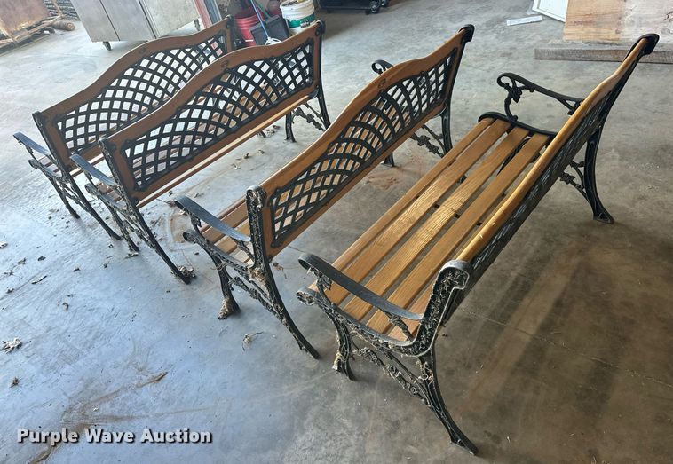 image for item EJ8580 (4) benches