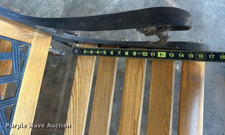 image for item EJ8580 (4) benches