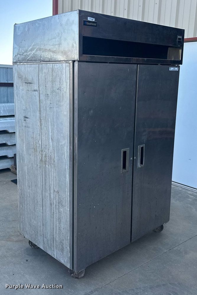 image for item EJ8581 Delfield refrigerator