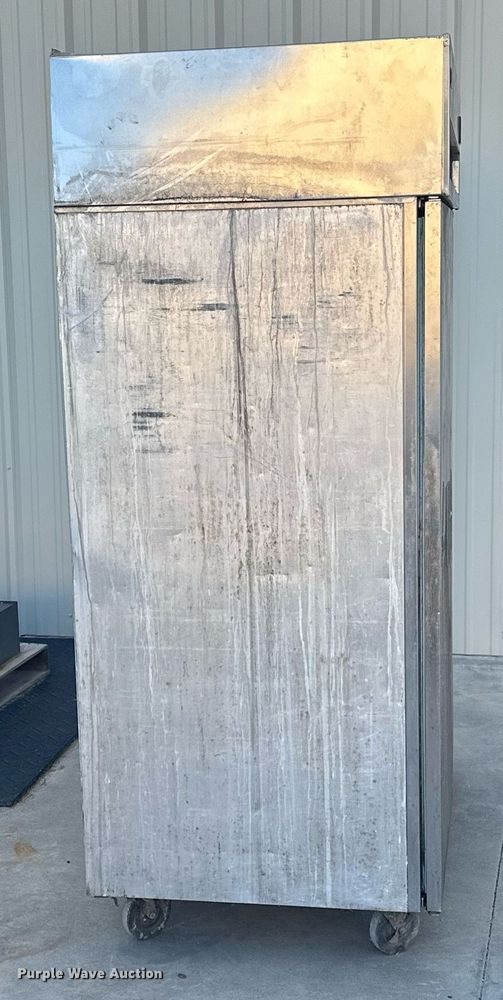 image for item EJ8581 Delfield refrigerator