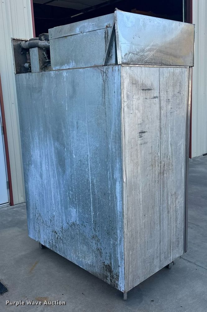 image for item EJ8581 Delfield refrigerator