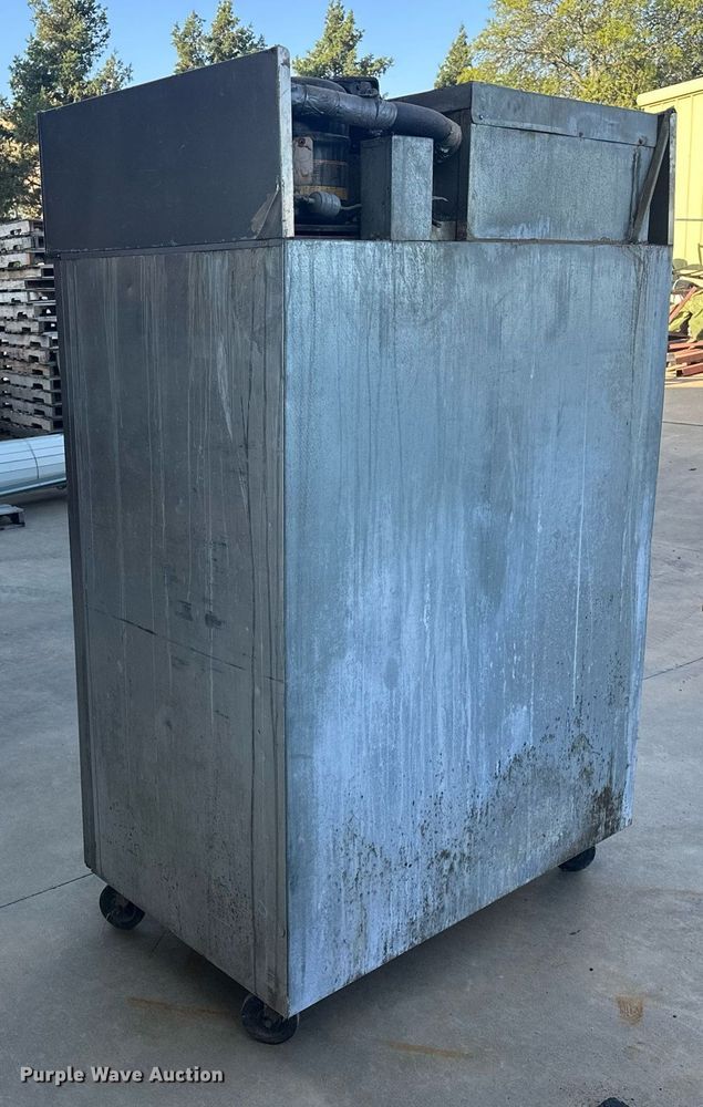 image for item EJ8581 Delfield refrigerator