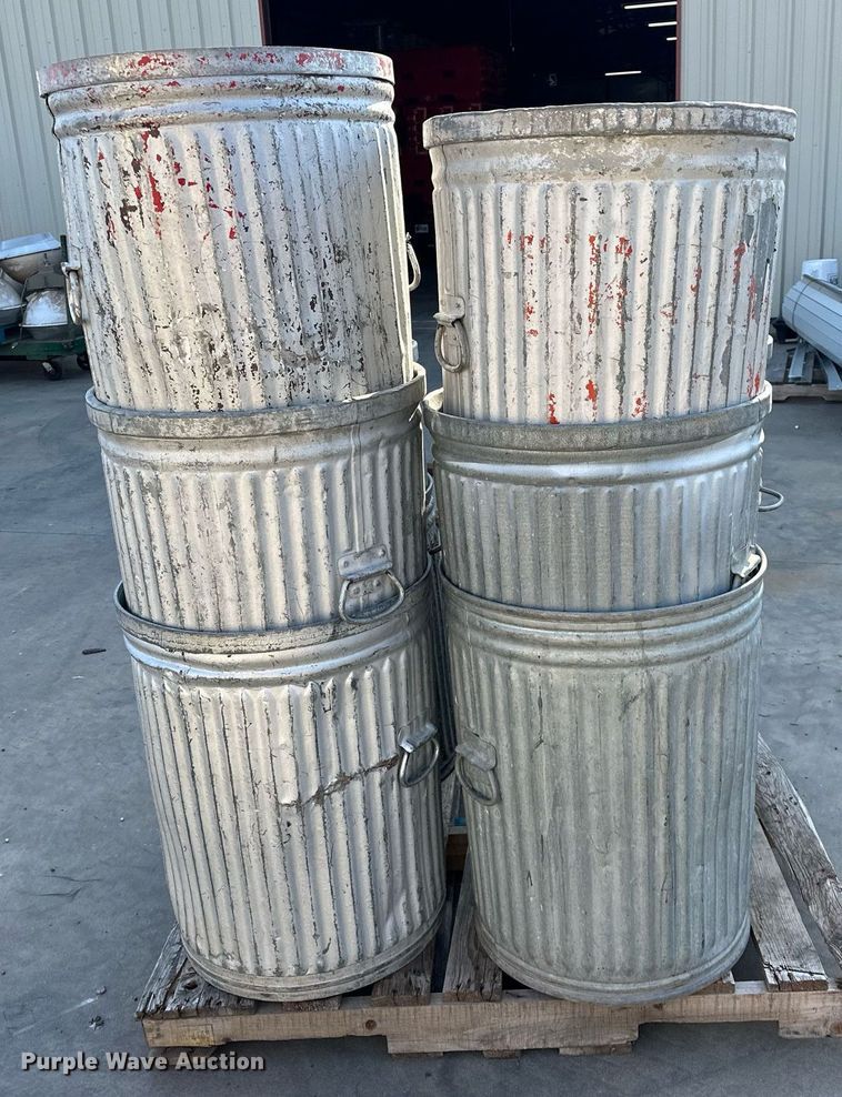 image for item EJ8585 (22) trash cans