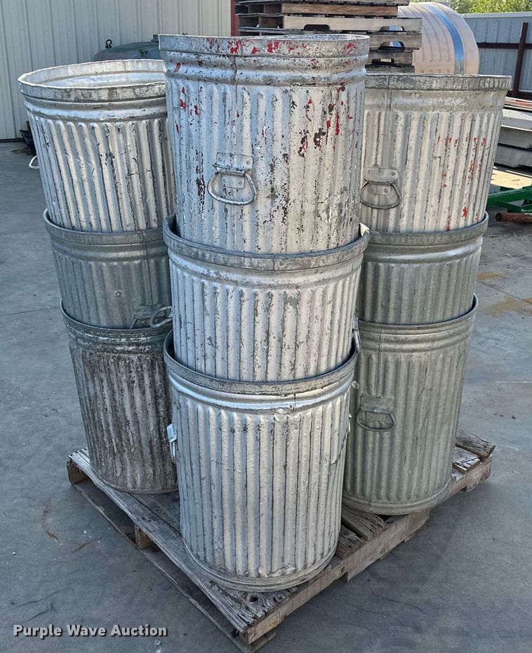 image for item EJ8585 (22) trash cans