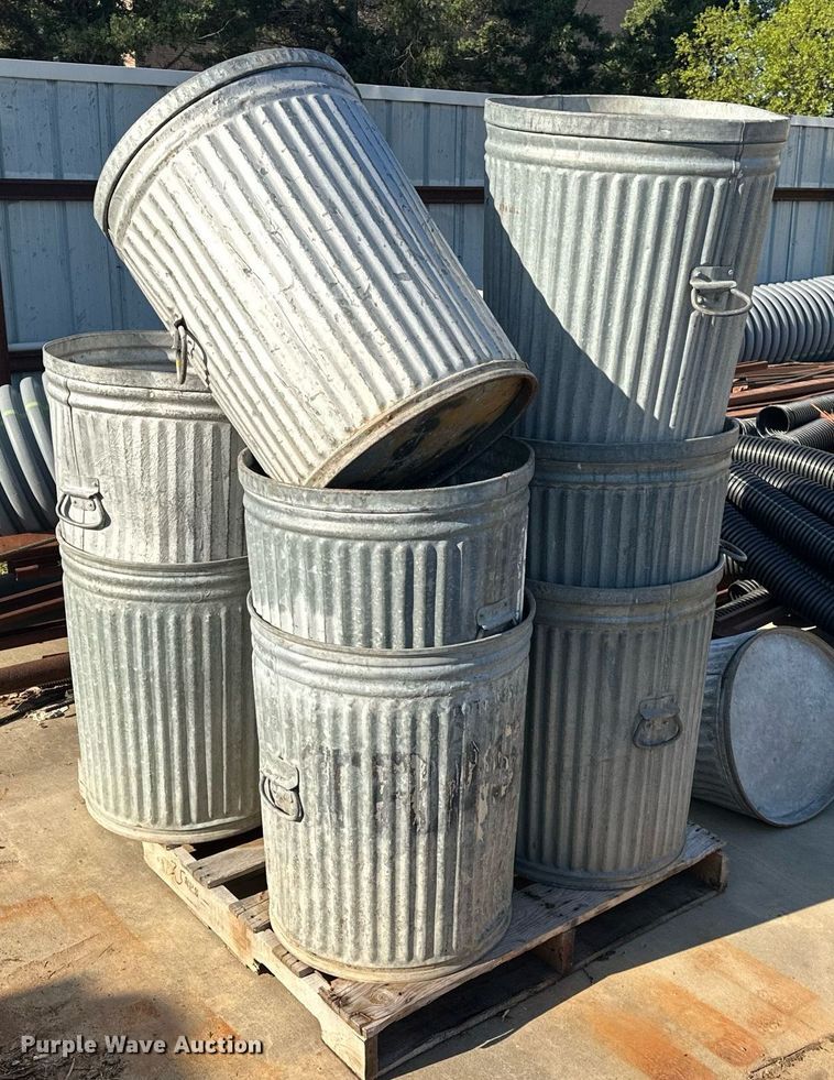 image for item EJ8585 (22) trash cans