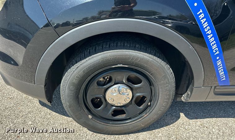 image for item EJ8590 2015 Ford Explorer Police interceptor SUV