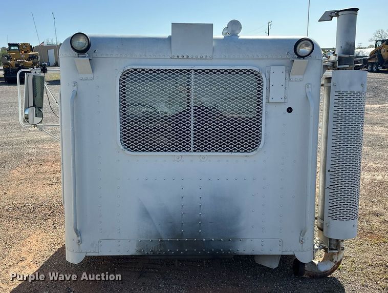 image for item EJ8608 1991 Freightliner M915A2 semi truck cab