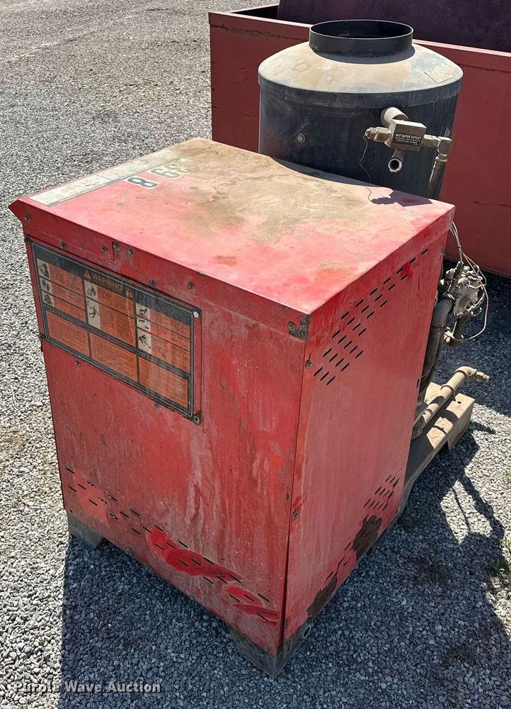 image for item EJ8612 Tuff TNG-353007A pressure washer