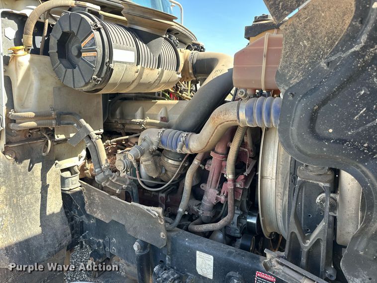 image for item EJ8613 2008 Mack CHU613 semi truck