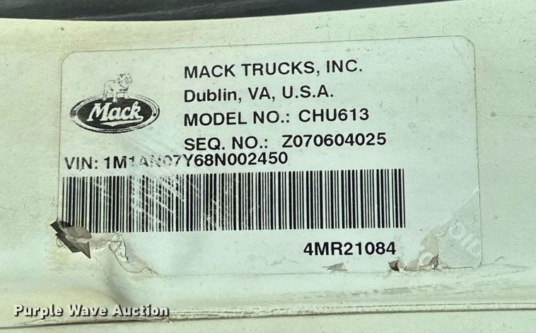 image for item EJ8613 2008 Mack CHU613 semi truck