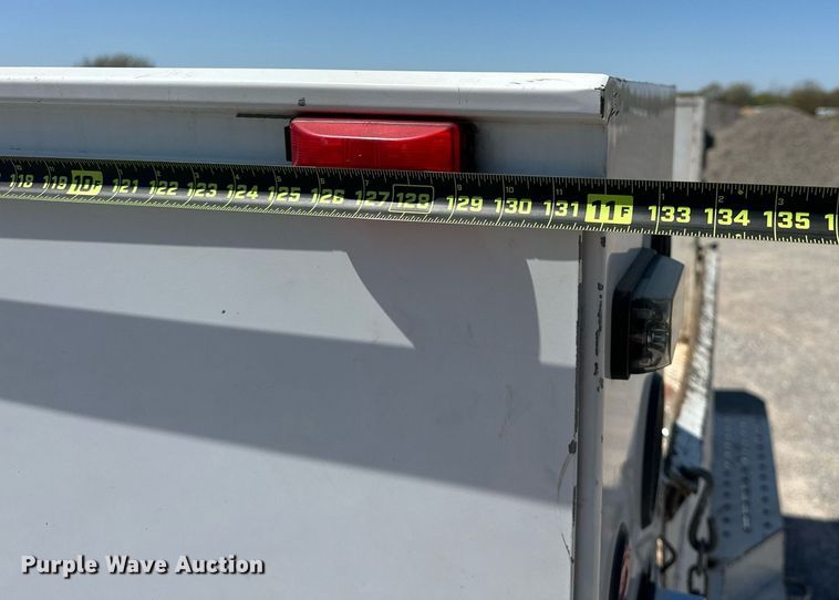 image for item EJ8614 2004 GMC C6500 utility / service truck