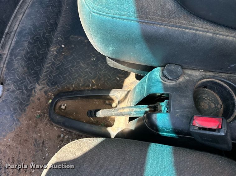 image for item EJ8614 2004 GMC C6500 utility / service truck