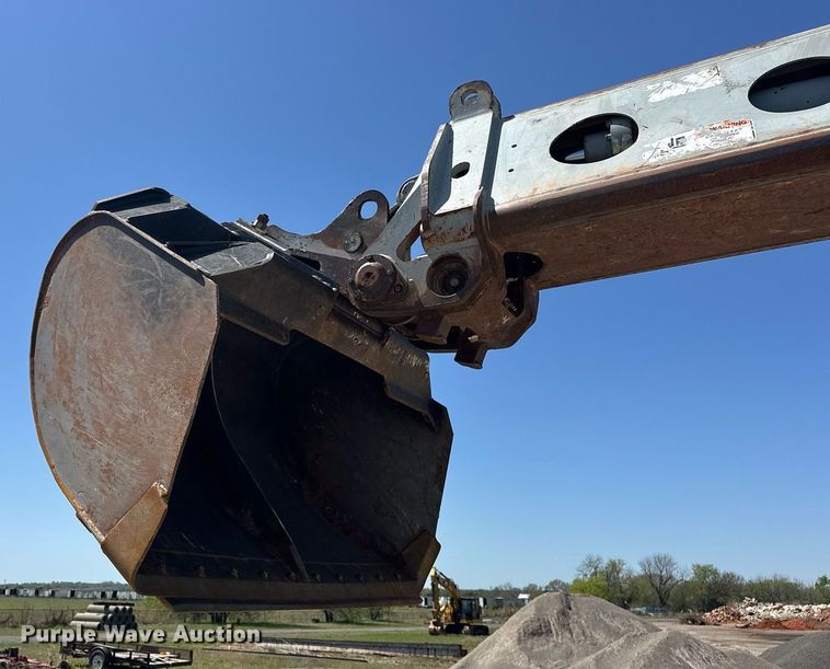 image for item EJ8616 2007 Gradall XL4100 II wheeled excavator