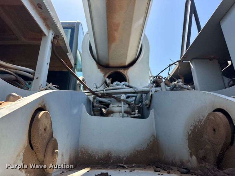 image for item EJ8616 2007 Gradall XL4100 II wheeled excavator