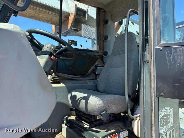 image for item EJ8616 2007 Gradall XL4100 II wheeled excavator