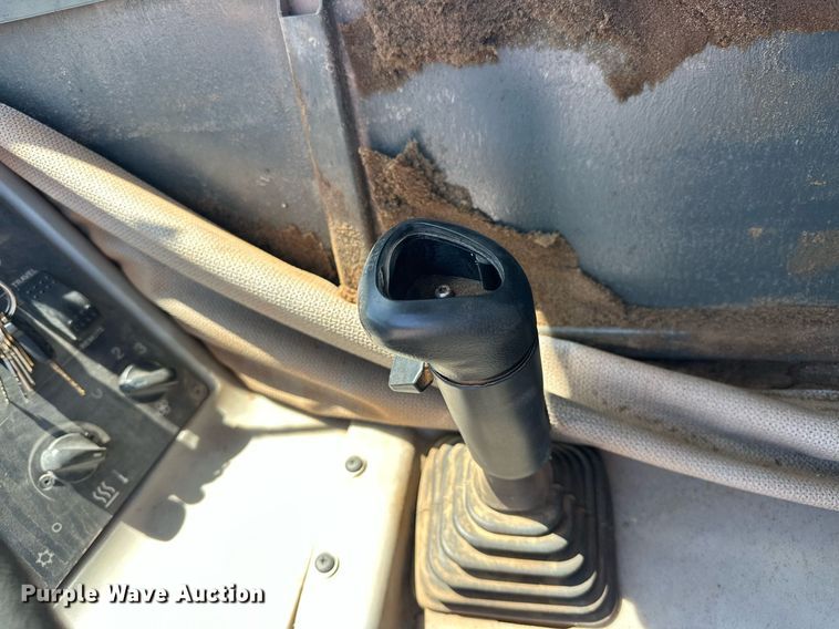 image for item EJ8616 2007 Gradall XL4100 II wheeled excavator