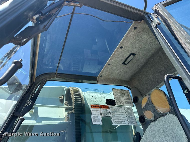 image for item EJ8616 2007 Gradall XL4100 II wheeled excavator