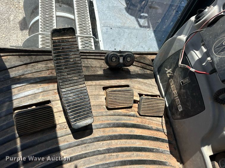 image for item EJ8616 2007 Gradall XL4100 II wheeled excavator