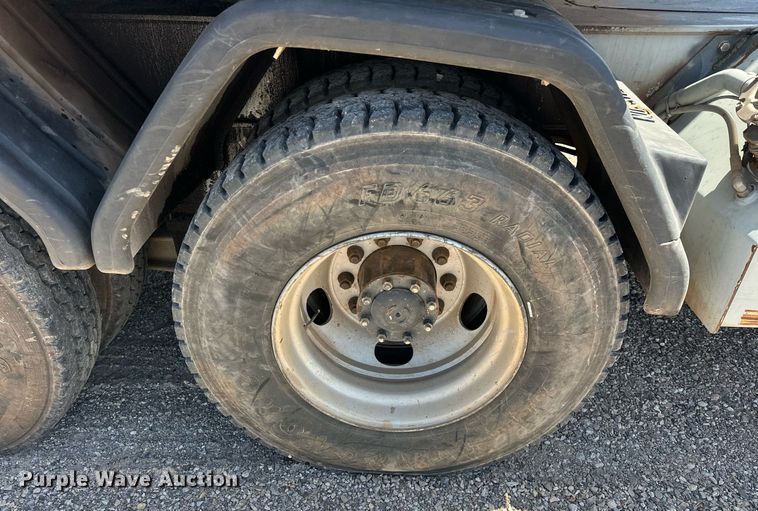 image for item EJ8616 2007 Gradall XL4100 II wheeled excavator