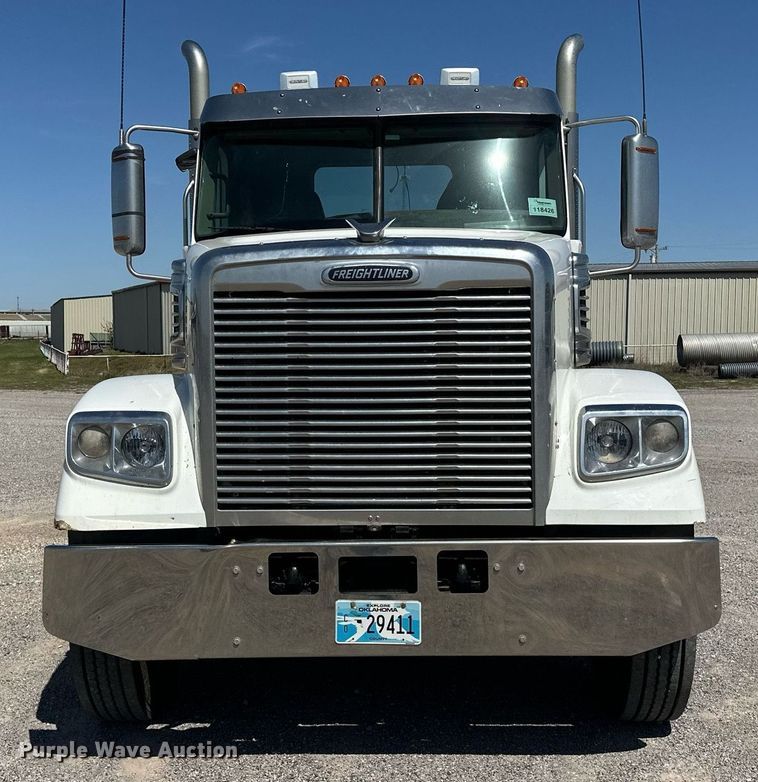 image for item EJ8617 2015 Freightliner Coronado semi truck