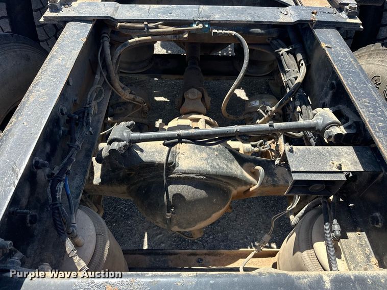 image for item EJ8617 2015 Freightliner Coronado semi truck