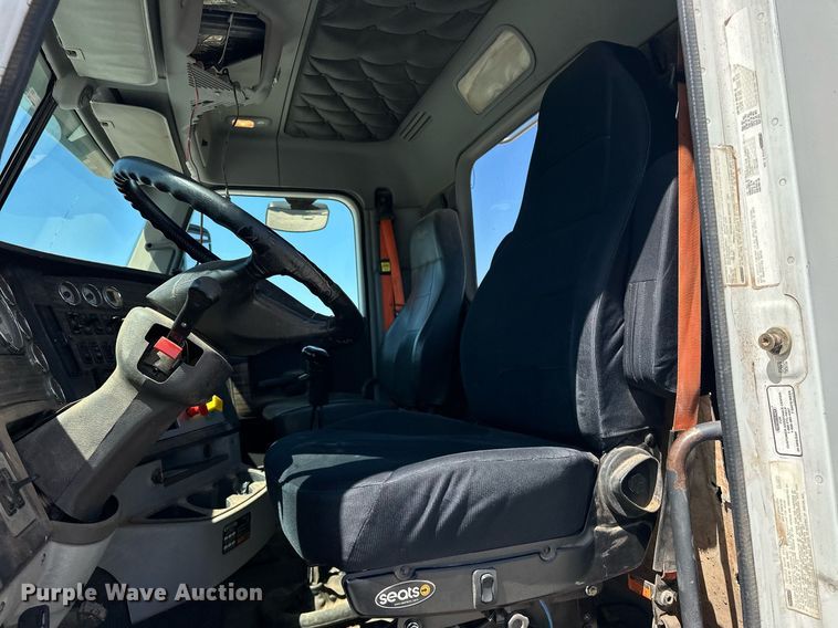 image for item EJ8617 2015 Freightliner Coronado semi truck