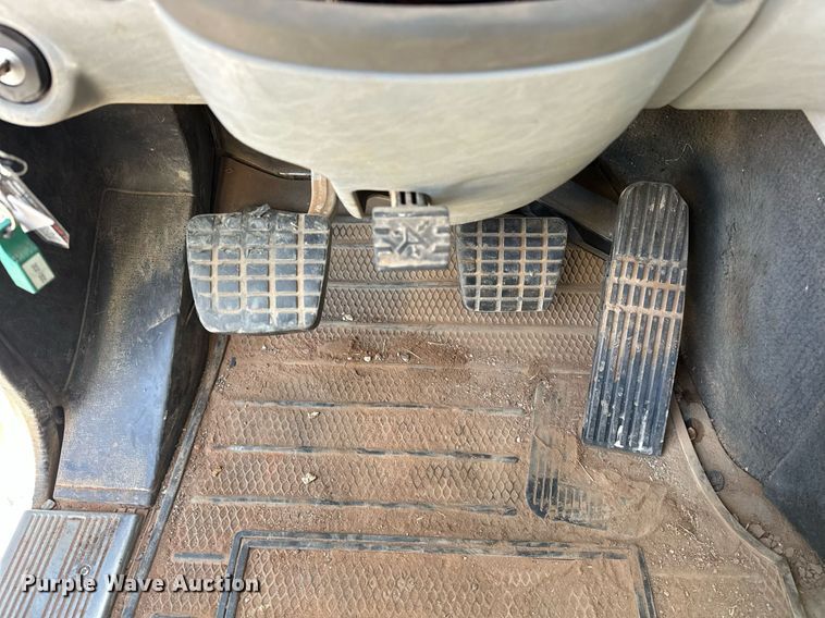 image for item EJ8617 2015 Freightliner Coronado semi truck