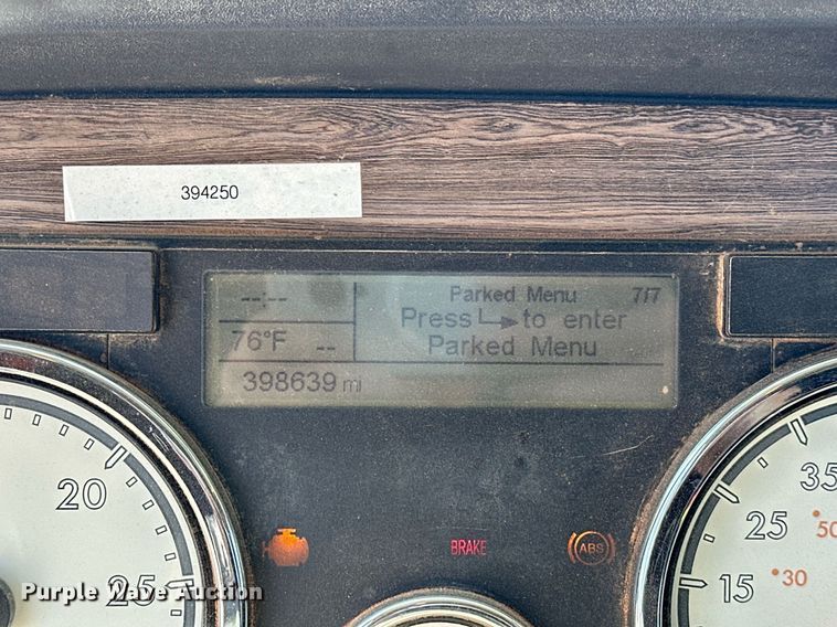 image for item EJ8617 2015 Freightliner Coronado semi truck