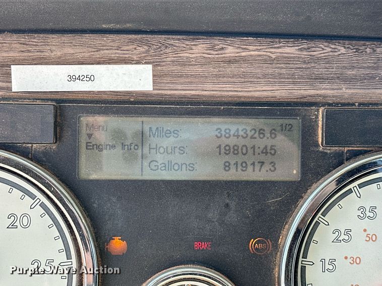 image for item EJ8617 2015 Freightliner Coronado semi truck