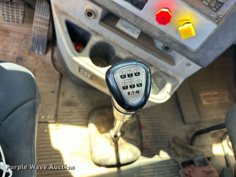 image for item EJ8617 2015 Freightliner Coronado semi truck