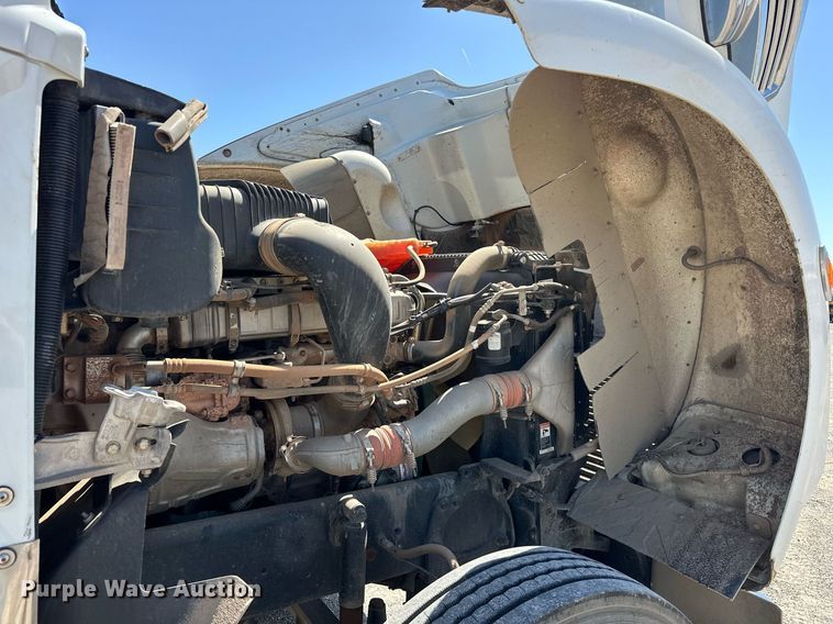 image for item EJ8617 2015 Freightliner Coronado semi truck