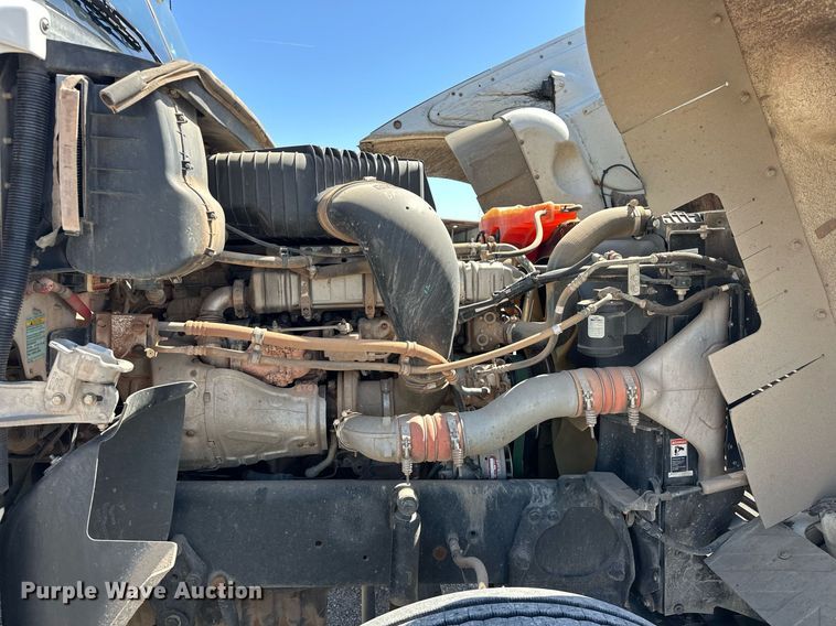 image for item EJ8617 2015 Freightliner Coronado semi truck