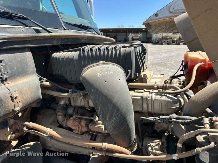 image for item EJ8617 2015 Freightliner Coronado semi truck