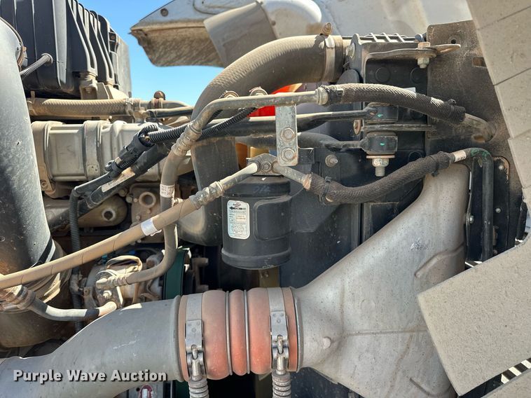 image for item EJ8617 2015 Freightliner Coronado semi truck