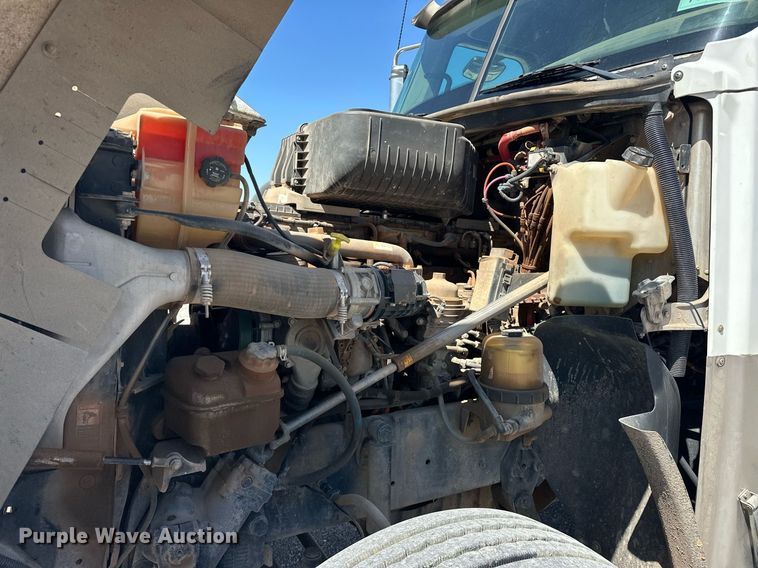 image for item EJ8617 2015 Freightliner Coronado semi truck