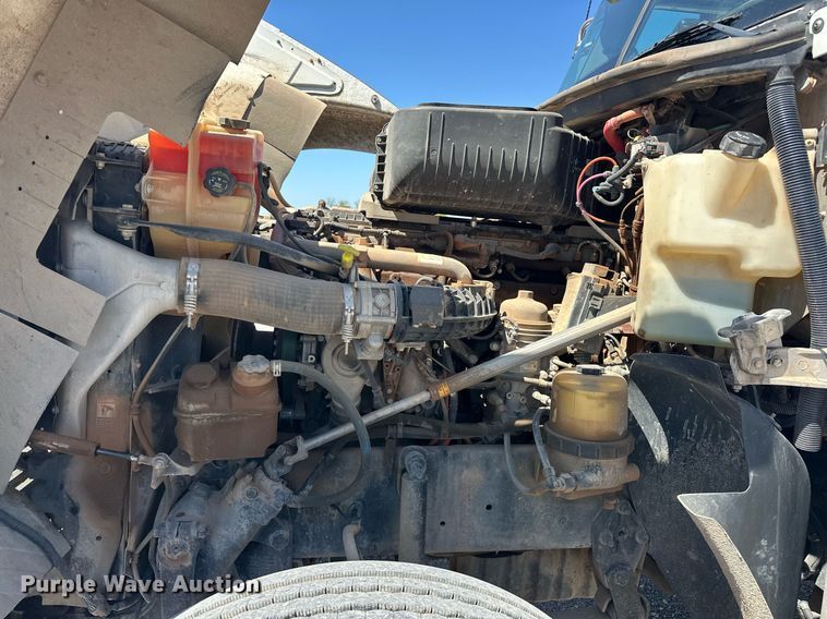 image for item EJ8617 2015 Freightliner Coronado semi truck