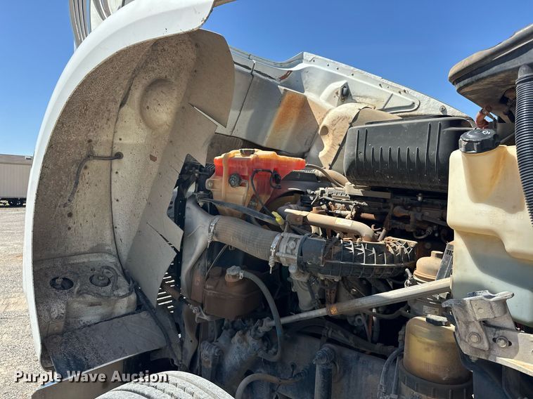 image for item EJ8617 2015 Freightliner Coronado semi truck